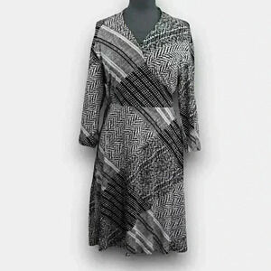 Jockey Person to Person ladies dress size‎ LARGE black/white v-neck